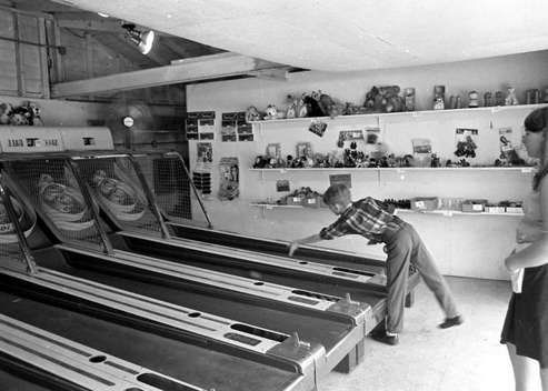 Lake Lansing Amusement Park - From Lansing State Journal (newer photo)
